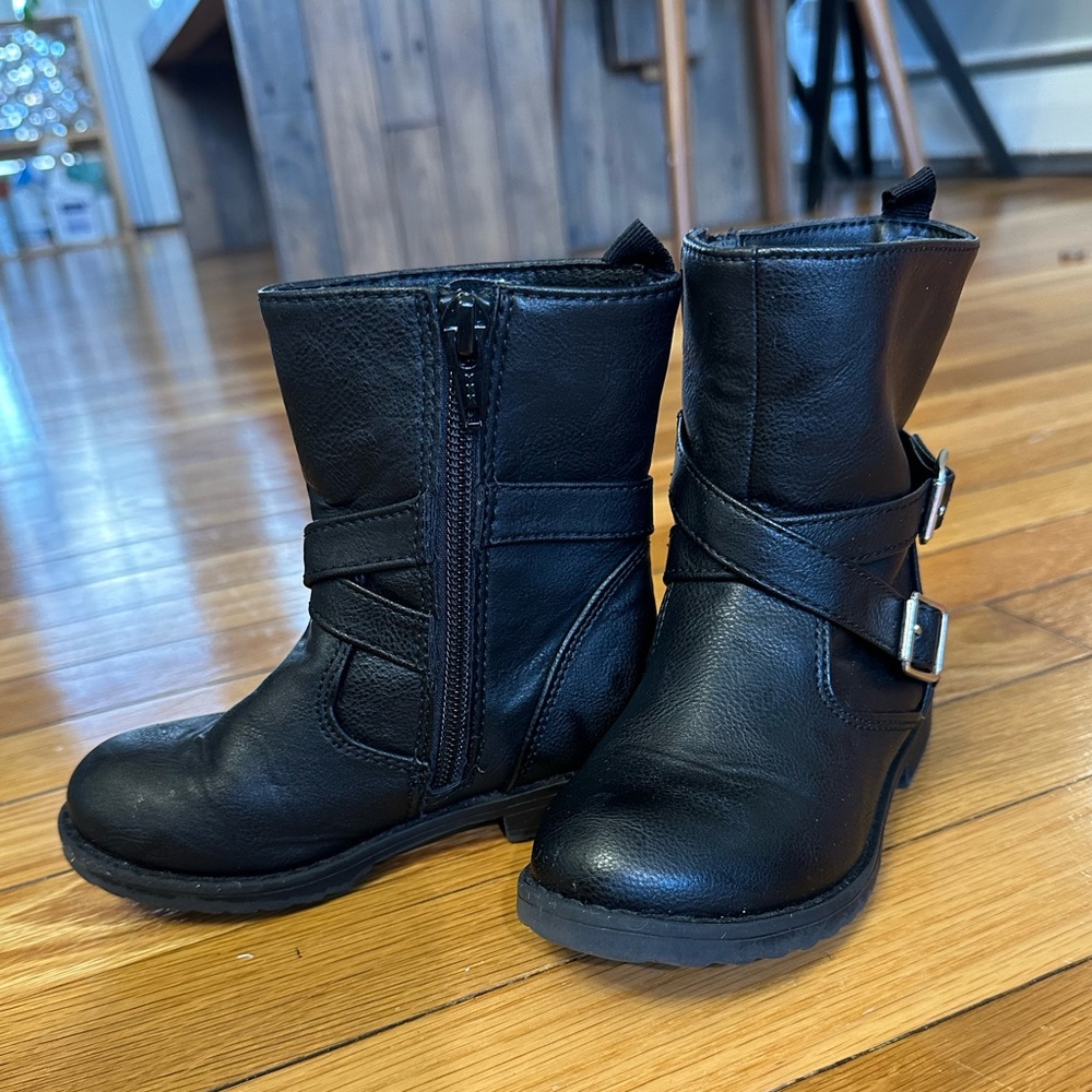 Toddler Girl Black Moto Boot. Gap Kids size 8